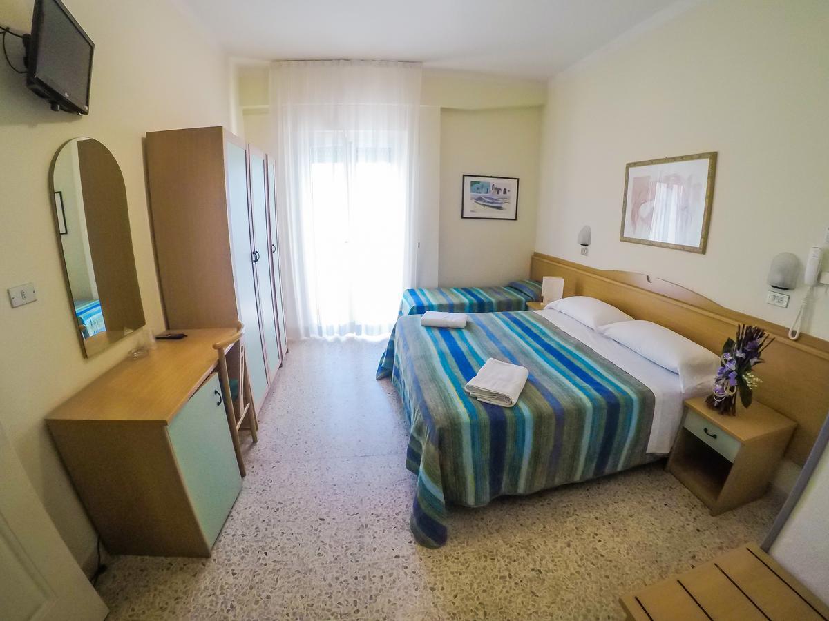 Hotel Simplon Bellaria-Igea Marina Exterior foto